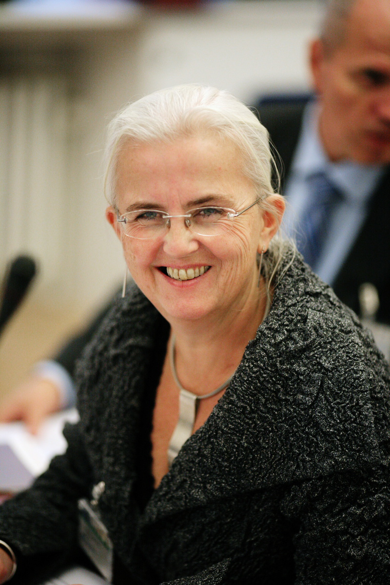 Helen Bjørnøy