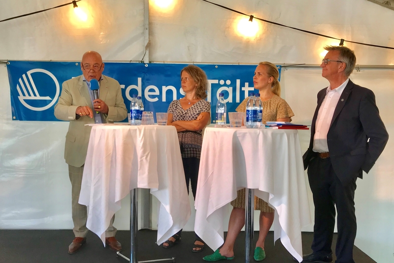 Debatt i Almedalen 2019 om ryska medier med Vladimir Pozner, Anna-Lena Laurén, Anna Rudels och Leif Lønsman. 