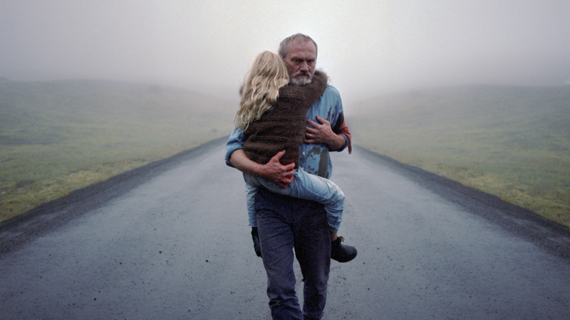 Billede fra “Hvítur, hvítur dagur” (Island) - Ingvar Sigurðsson og Ída Mekkín Hlynsdóttir