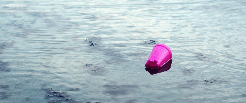 plastic bucket toy sea water
