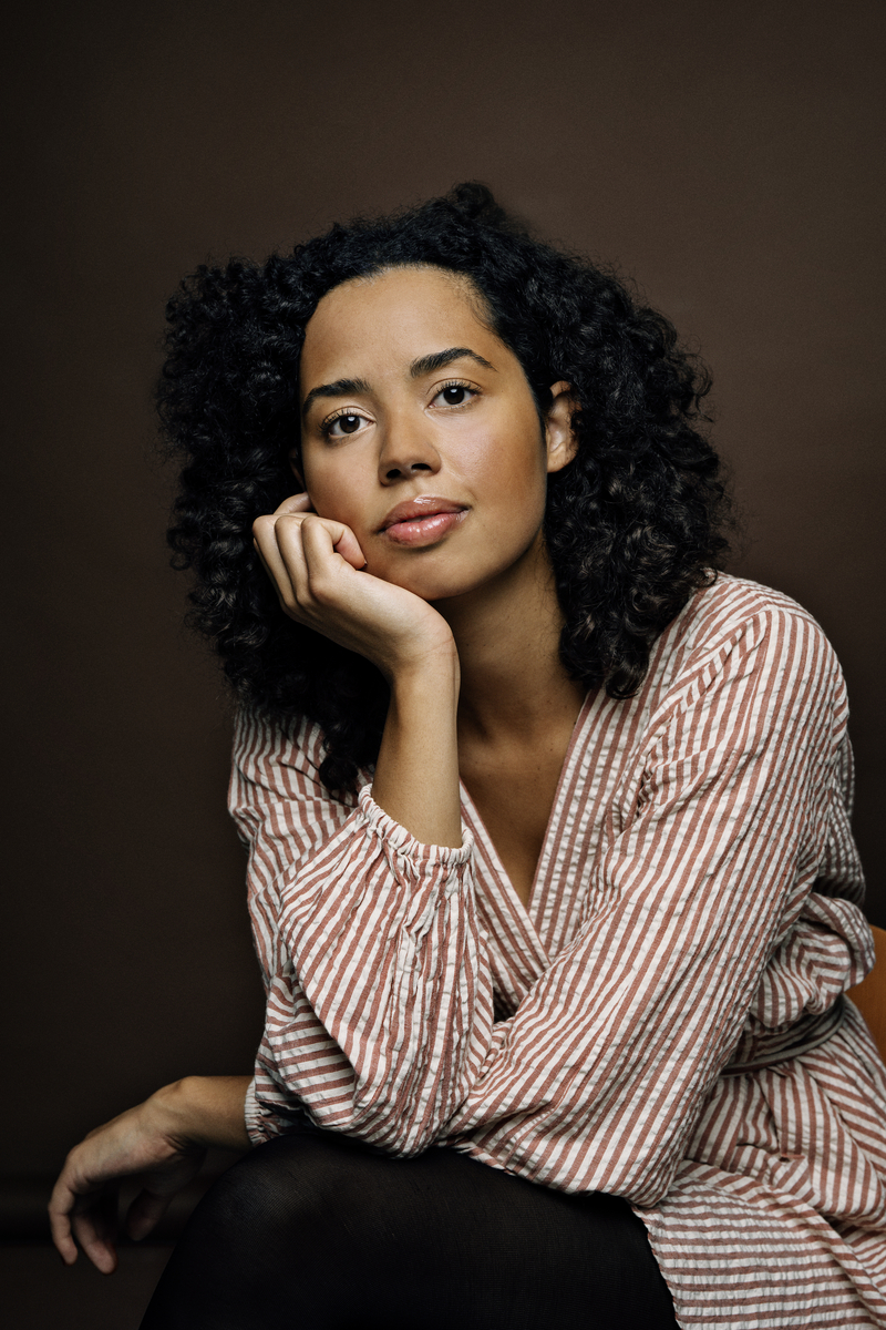 Zakiya Akmi 