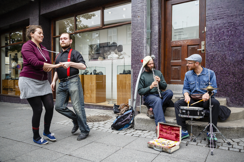 Gadekunstner i Reykjavik