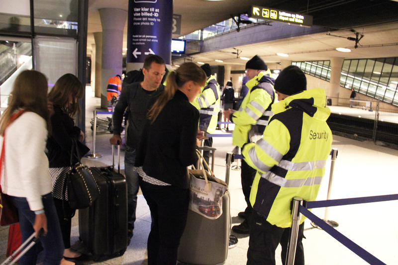Paskontrol i Københavns lufthavn