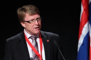 Oskar J. Grimstad