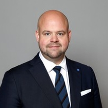 Peter Kullgren