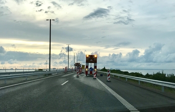 Gränskontroll på Öresundsborn mot Danmark i juni 2020.