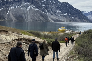 Nordisk Råds udvalg for vækst og udvikling besøger Grønland og bliver klogere på landets turismeudvikling