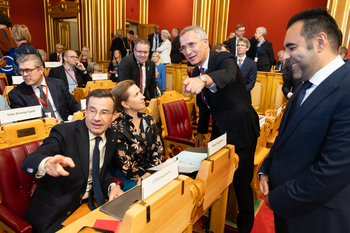 Glada ministrar i Stortinget