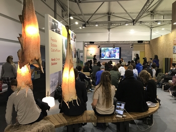 Fisklampor i nordiska COP23-paviljongen