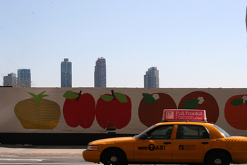 Frukt og grønt og taxi i New York