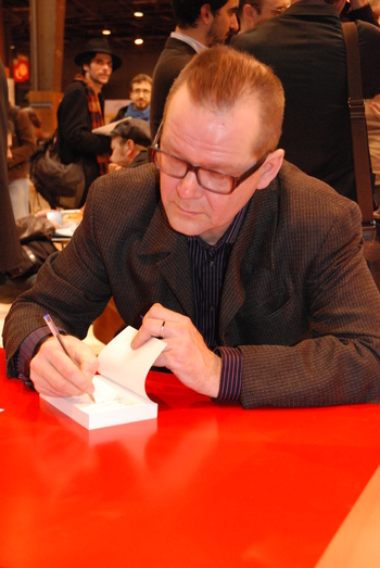 Kari Hotakainen på Salon du Livre